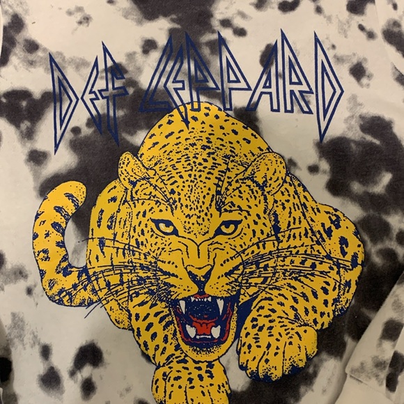 Def Leppard Cropped Sweatshirt Size S - Picture 2 of 3